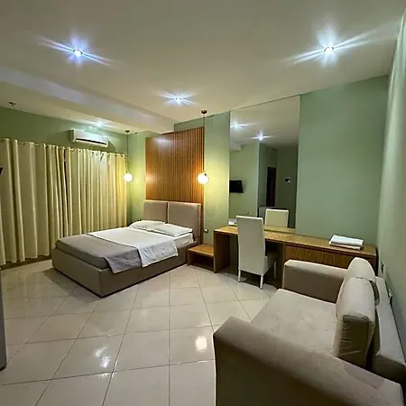 Kaloshi Hotell Tirana